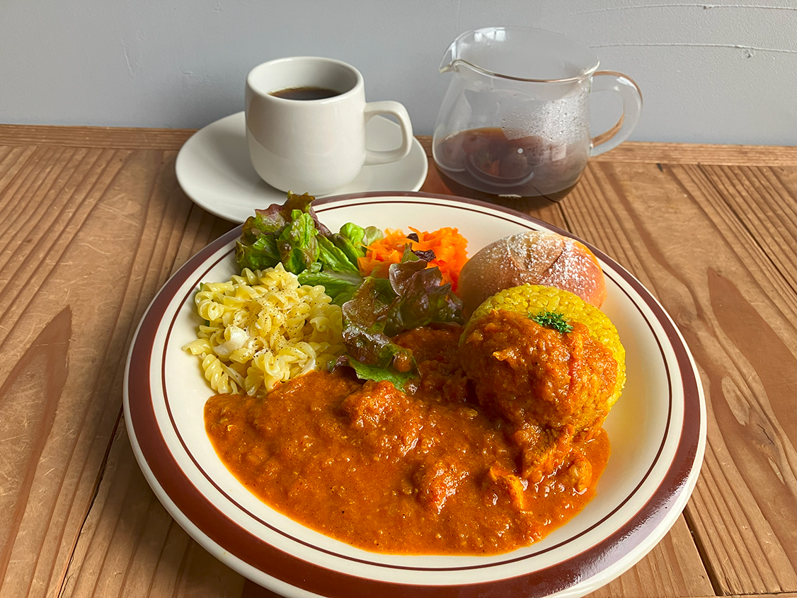 焦がしスパイスのバターチキンカレーセット1200円